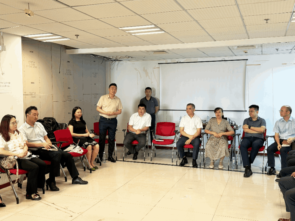 1725521223153250.gif 员工发言.gif